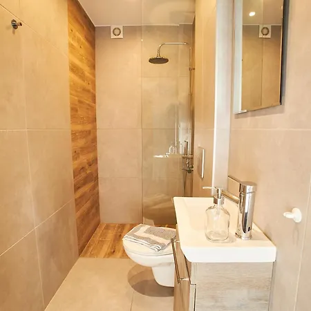 Golden Apartment, By Binobi Innovative Management! * Thessaloniki