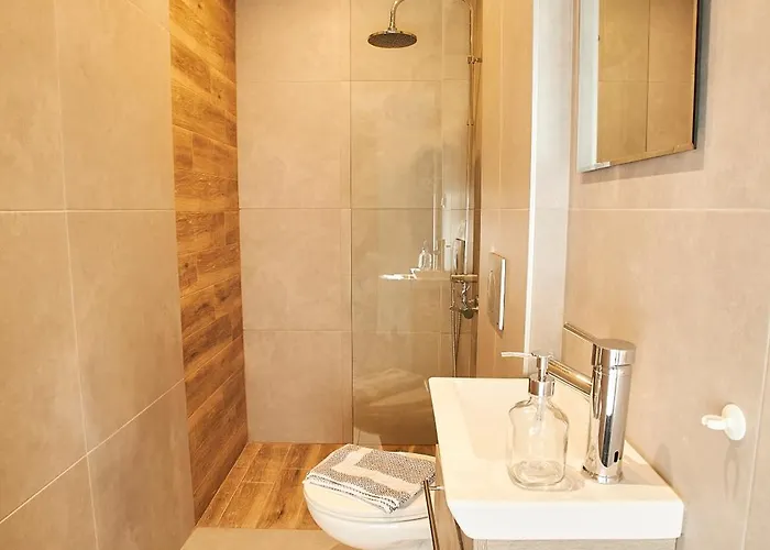 Golden By Binobi! * 塞萨洛尼基