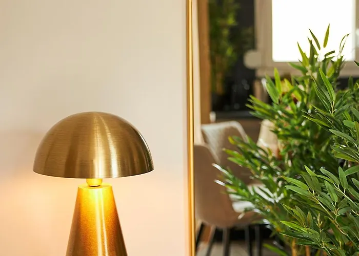 Apartment Golden By Binobi! *