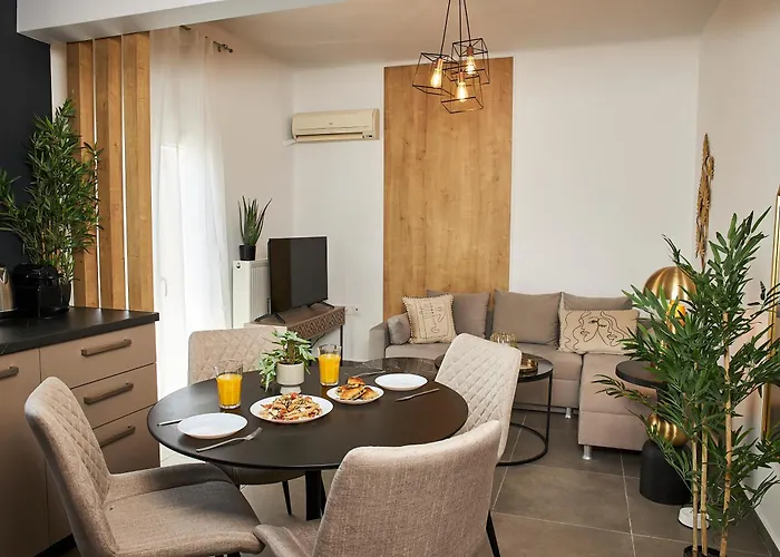 Apartment Golden By Binobi! *